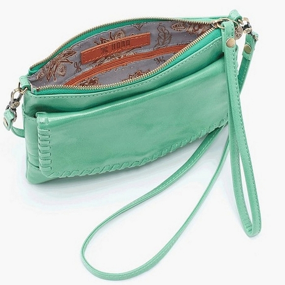 NWTs HOBO Mint Leather Stroll Crossbody/Clutch + HOBO Luck Leather Wallet - Picture 3 of 9